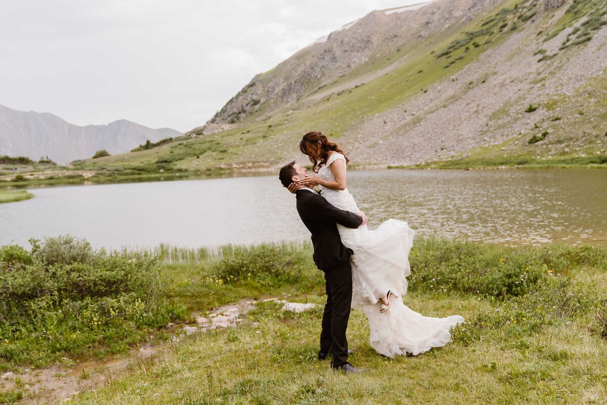 Loveland Pass Colorado elopement with couple celebrating their wedding day in stunning mountain scenery