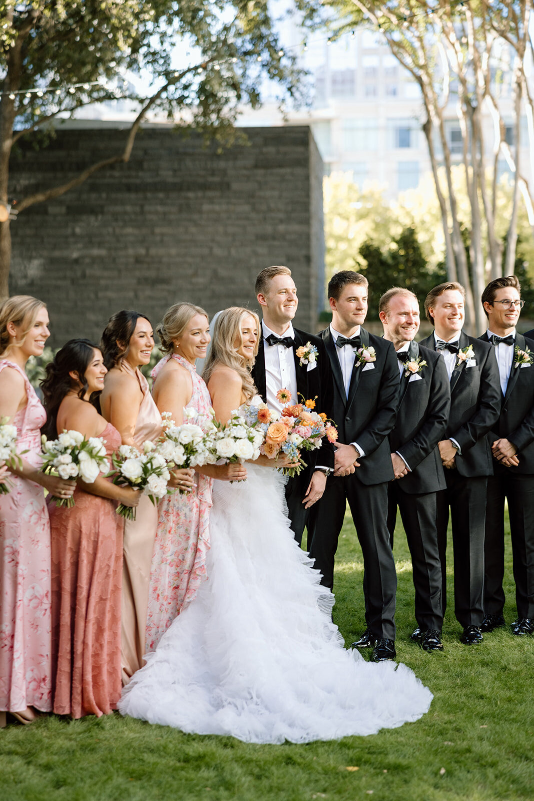 alexa + alex - nasher sculpture center - first look + wedding party - jaycee quinn photography-220