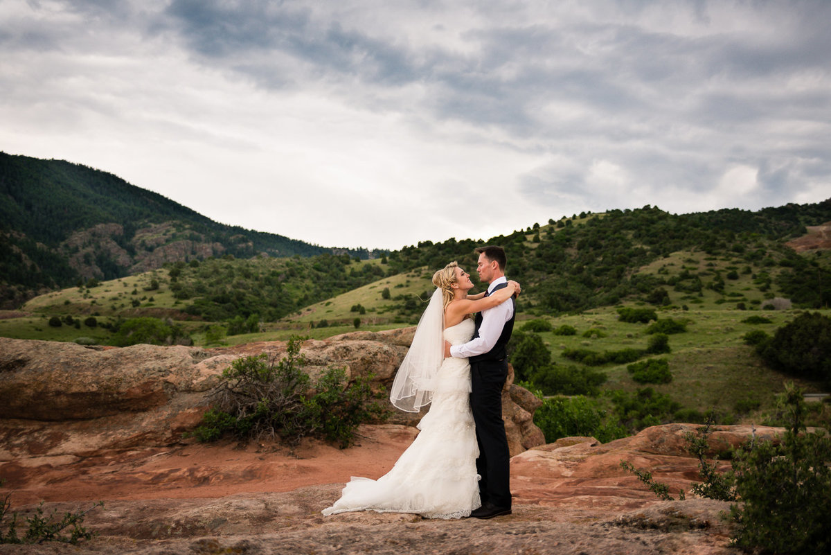 Denver Wedding Photographer - Willow Ridge Manor