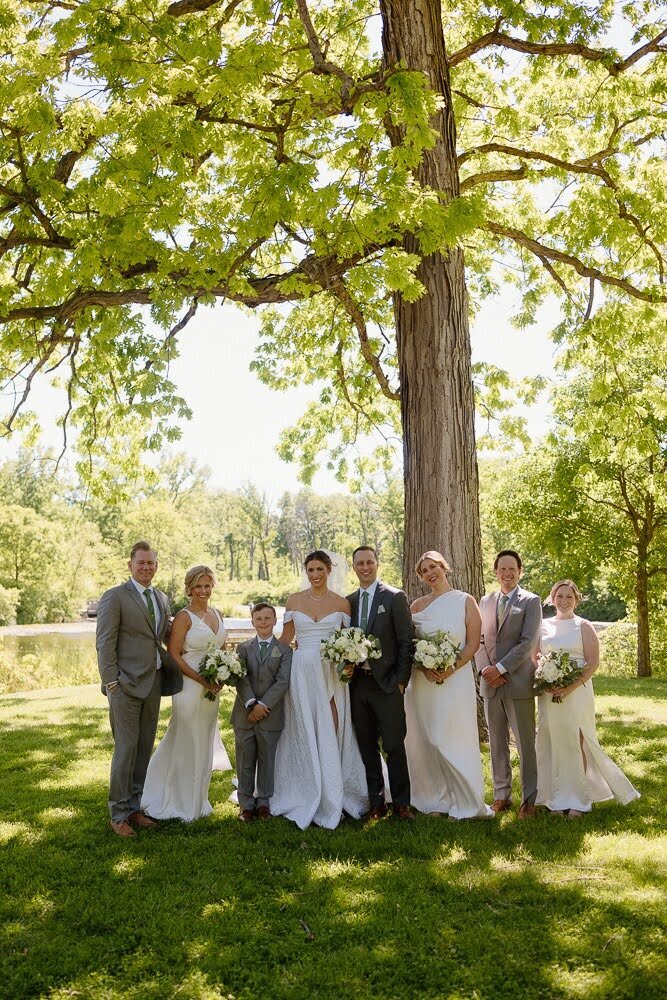 Nichole-Babiez-Photography-wedding-photographer-lincolnshire-marriott-forest-preserve-modern-elegant-whimsical-luxury-editorial-destination-13