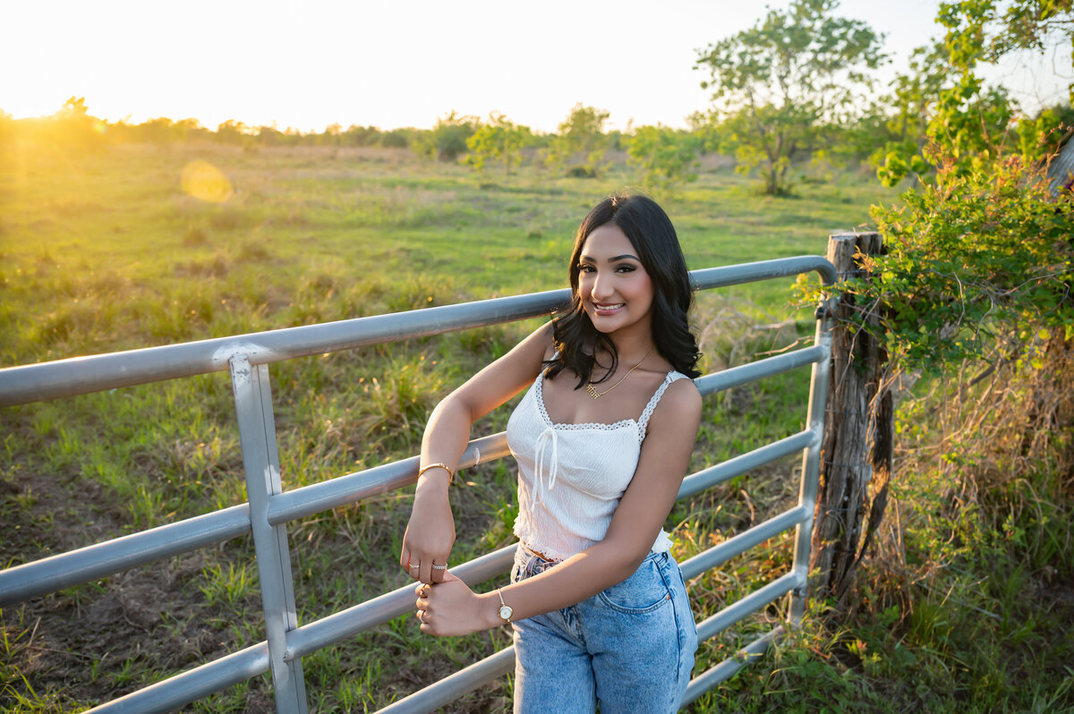031225-Houston Senior Photographer-5509