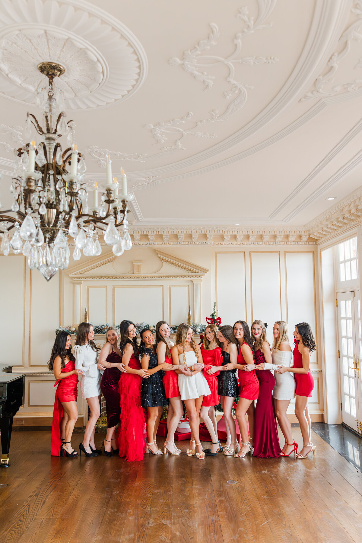 SRT-Christmas-EstateatRiverRun-Kelsey-Marie-Photography-2024--3