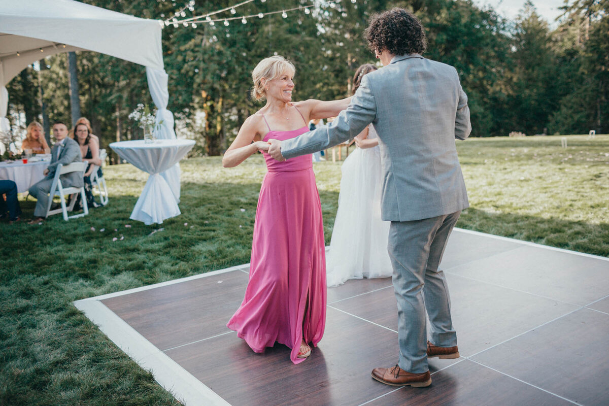 moments-and-mountains-photo-film-olympia-famiy-photographer-lacey-tumwater-wedding-JI (942 of 73)