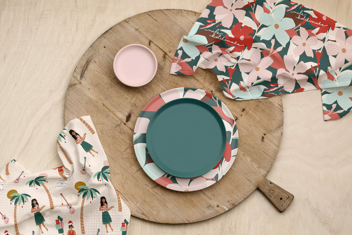 Surfy-Warm-Table-Setting-Mockup