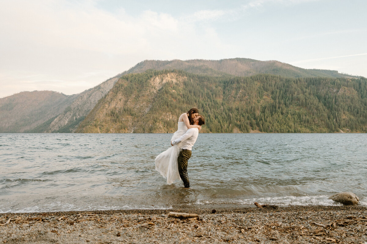 schweitzer_resort_sandpoint_idaho_elopement_portraits_18