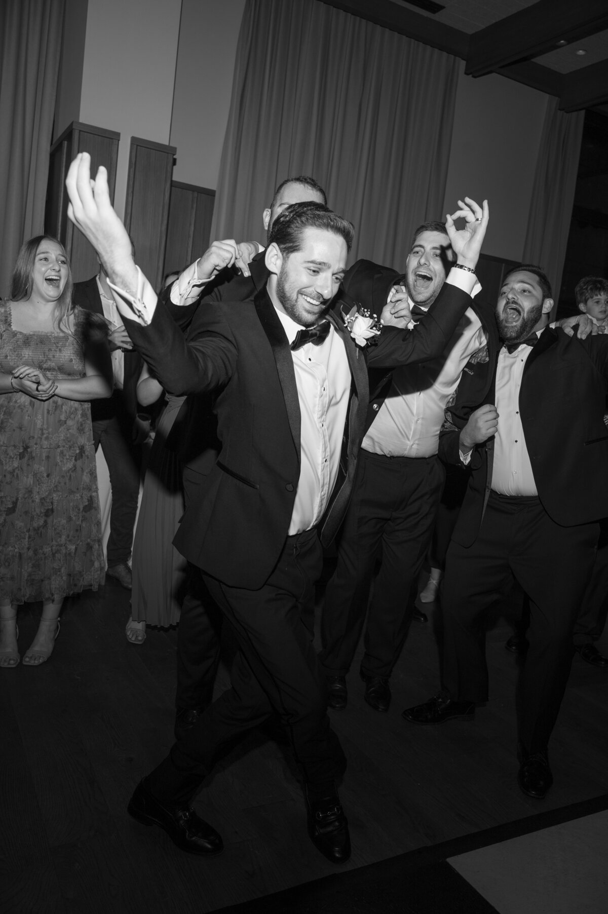 Cincinnati-Ohio-Wedding-Photographer-Lexi-And-Daniel-Married-Jenna-Martin-1119