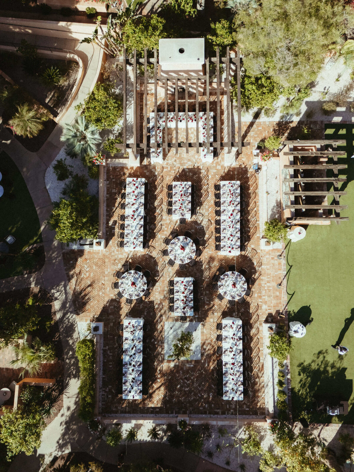 Modern Phoenix, Arizona wedding celebration planned by BTO Events