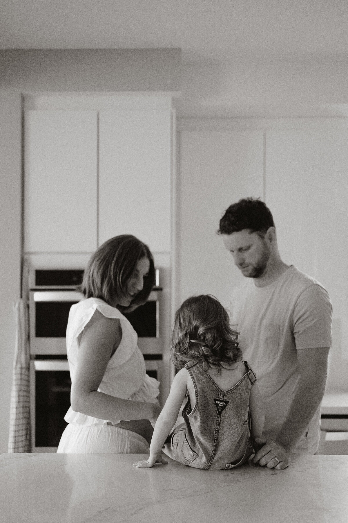 FINAL-ottawa-toronto-pec-kingston-ontario-lifestyle-intimate-wedding-elopement-couples-family-maternity-photographer-natural-light-7708-2