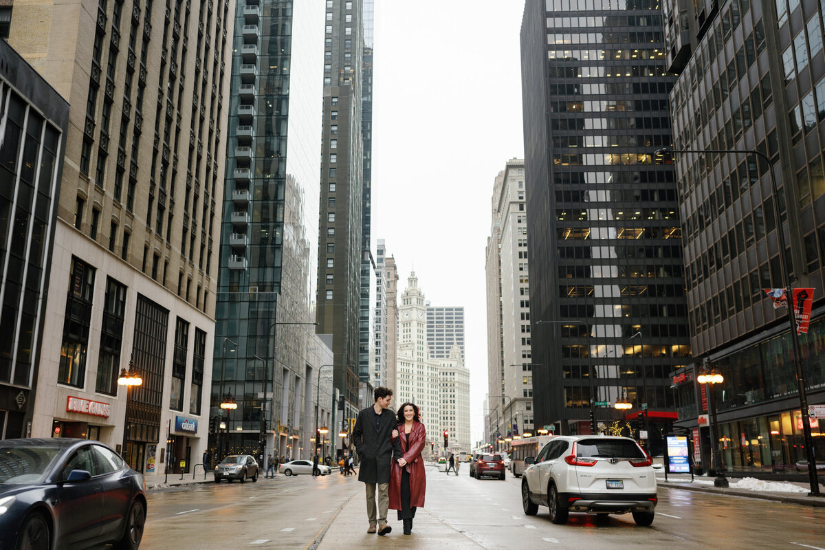 Aspen-Avenue-Chicago-Wedding-Photographer-Hilton-Palmer-House-Vintage-Hotel-Timeless-Editorial-FAV-3