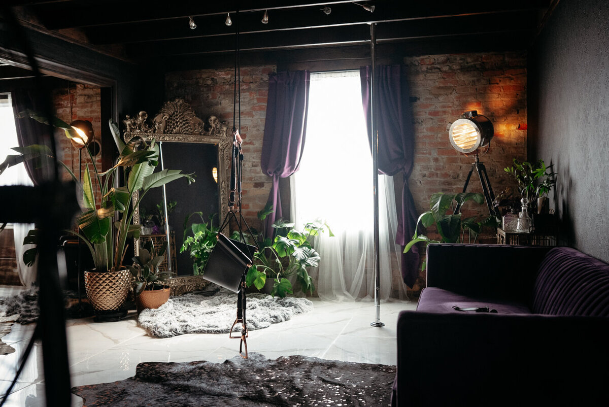 Image of the main room of a Norfolk Boudoir Studio