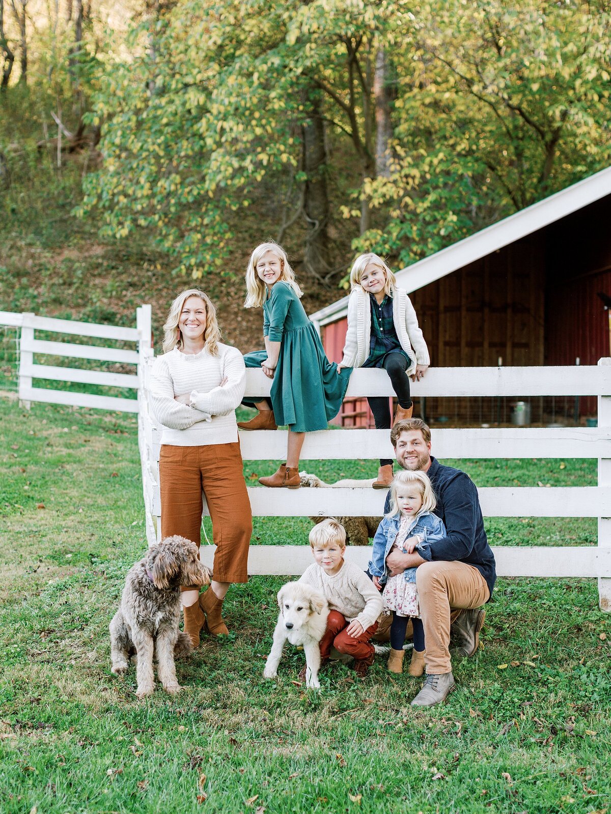 fall-family-photos-at-home-crozet-virginia-amy-nicole-photography-0106