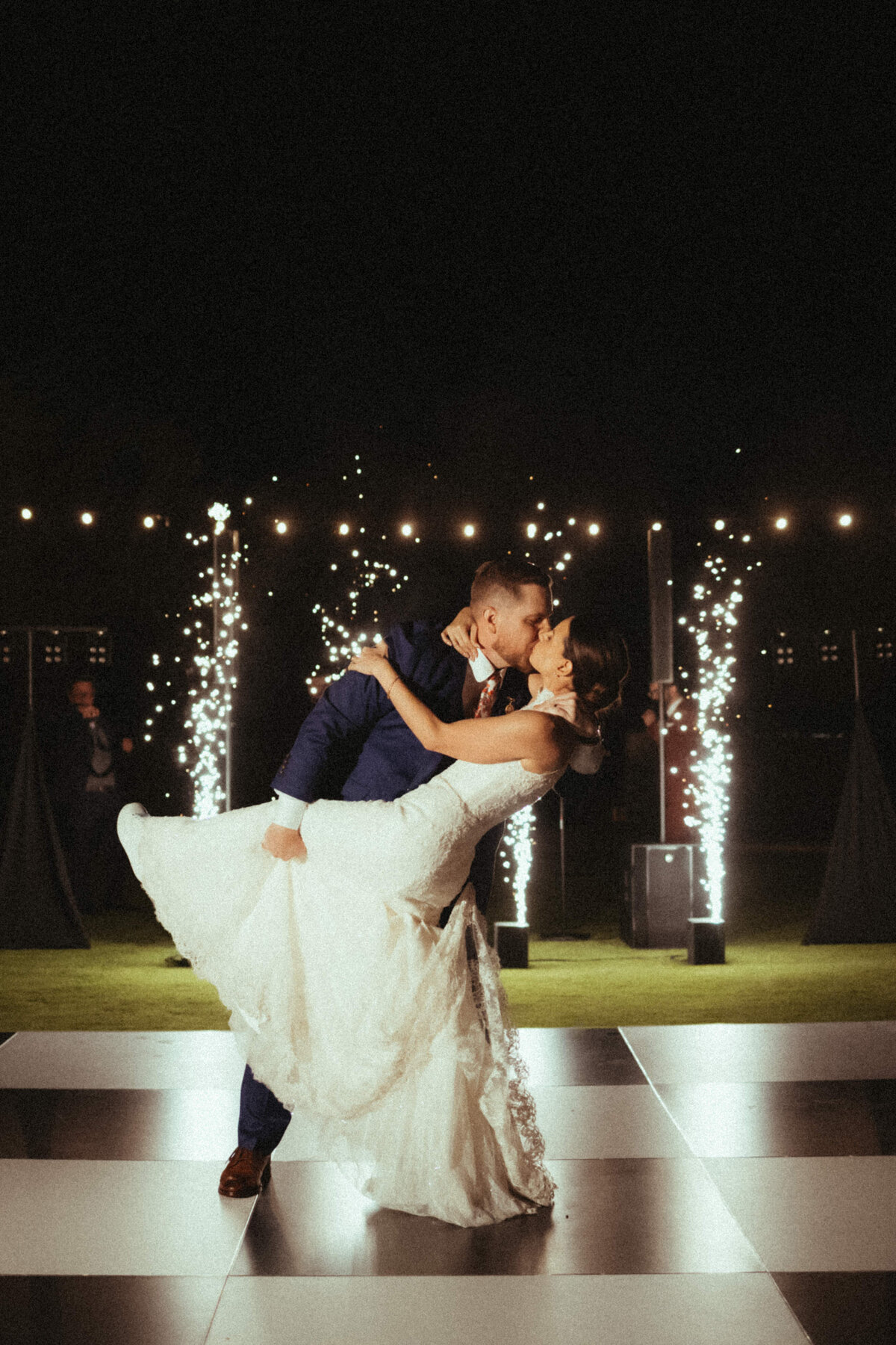 Sarah & Steven Wedding Sneak Peeks-150