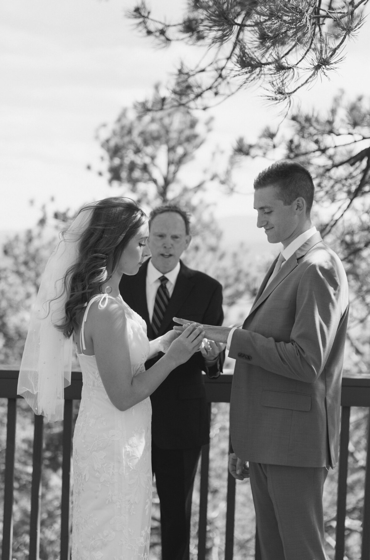 colorado-wedding-photographer-intimate-wedding-golden-elopement-gabby-rhodes-photography-43