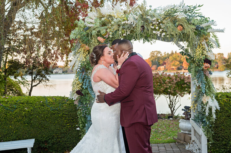 Detroit Wedding Photographer Victoria Wedding Chapel-156