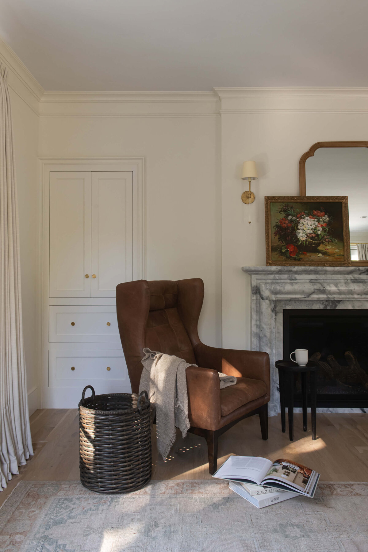 english-tudor-bedroom-sitting-area-marble-fireplace