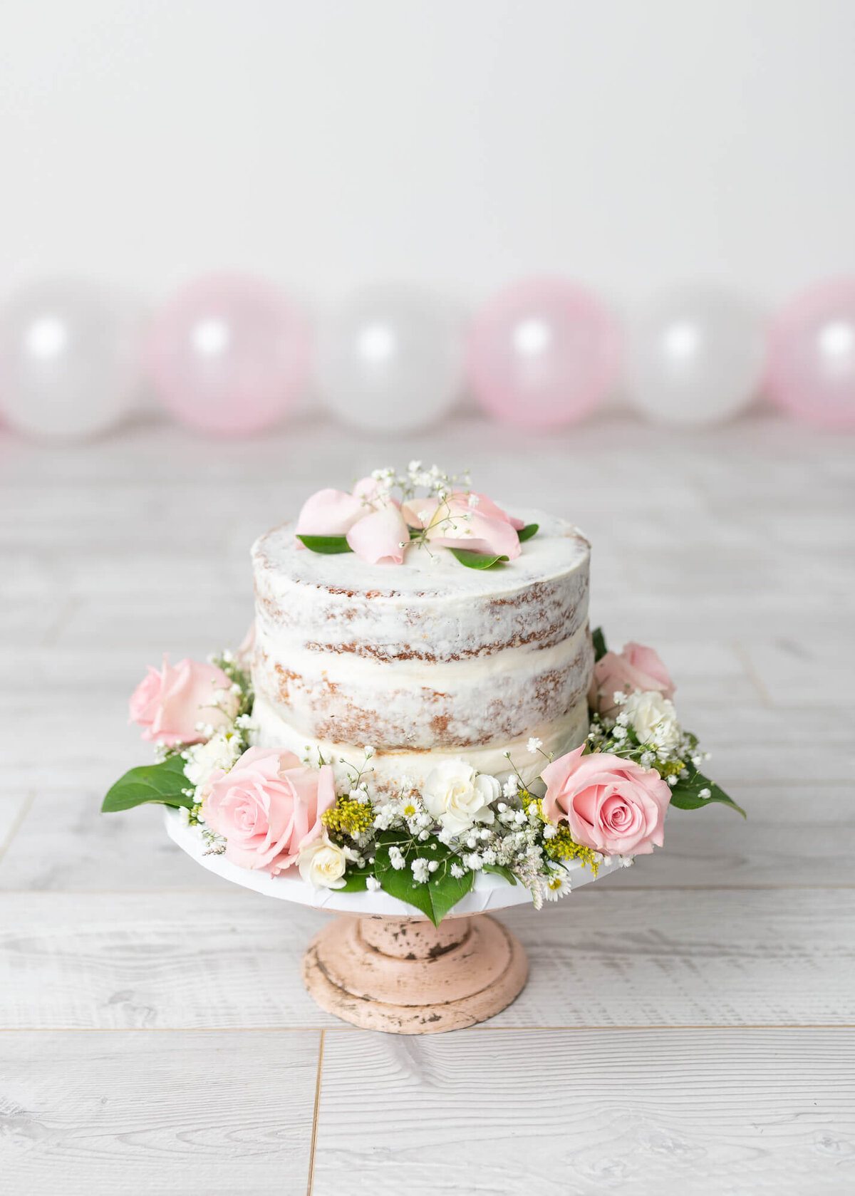 smash cake with flowers