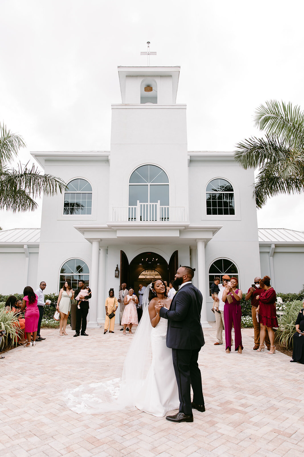 jessica-cruz-photography-harborside-chapel-florida-elopement-chantilly-chic-12