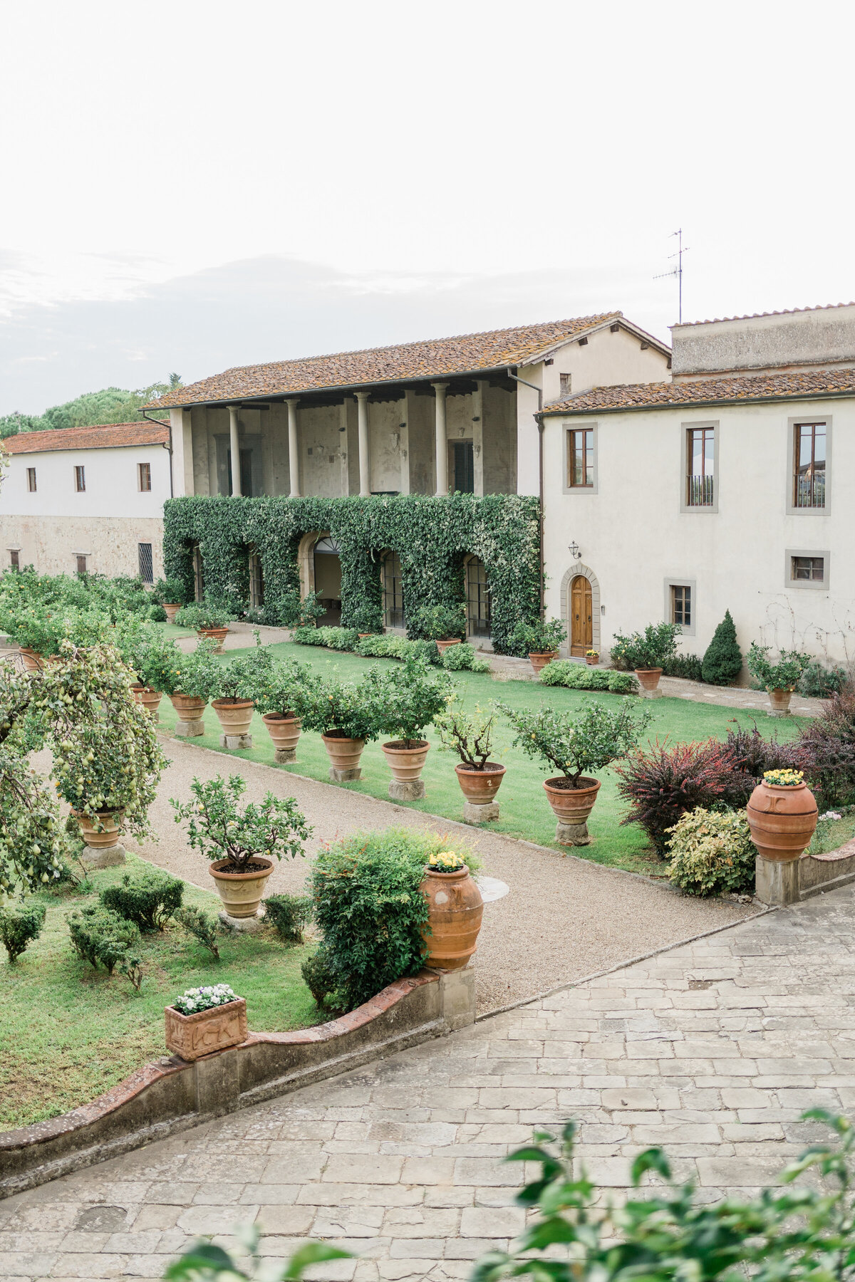 Mystical-Tuscany-Magnolia-Rouge-69