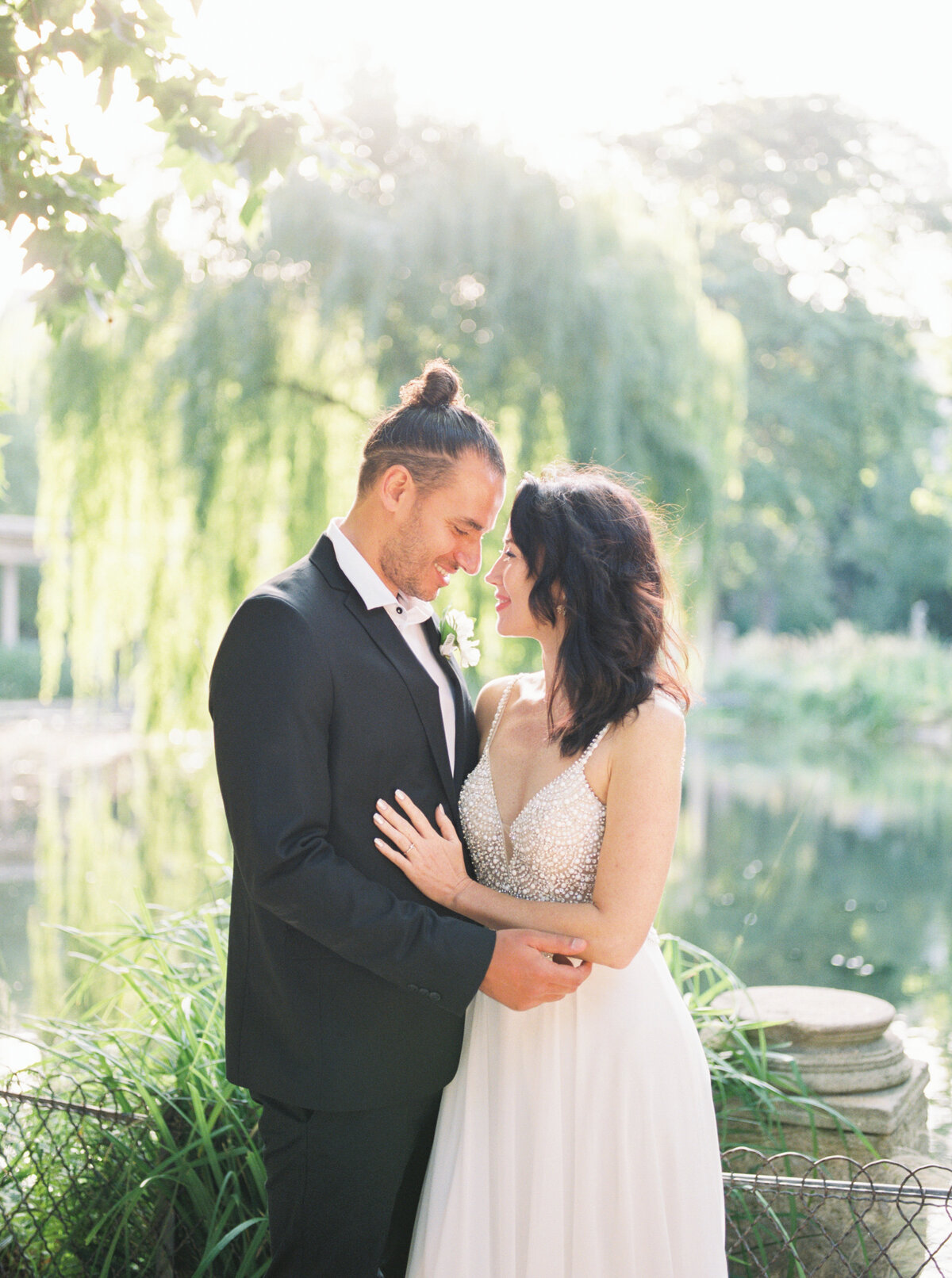 bride and groom in paris