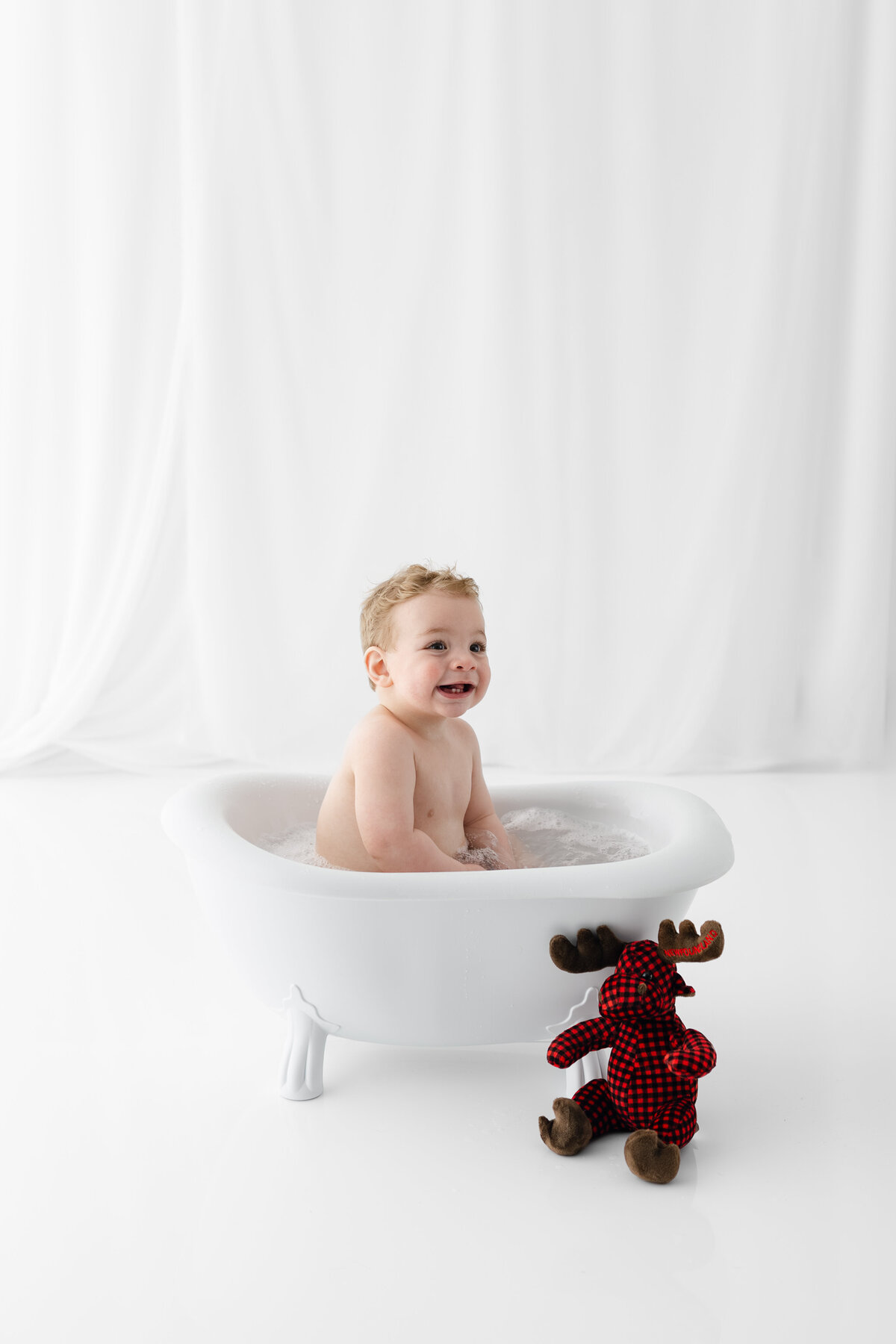 Cake Smash and Splash - Logan-59
