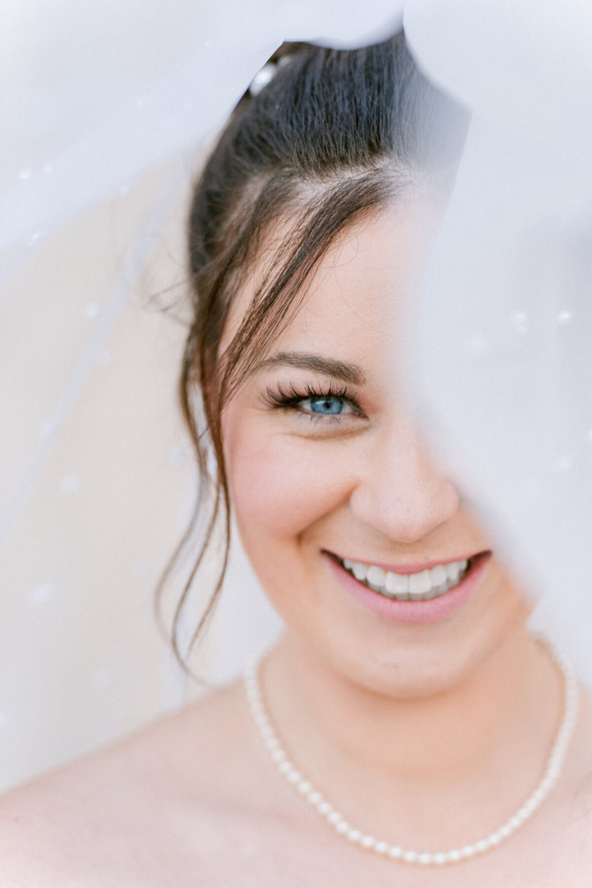 1194 Pascale and Nicolas NAC OBorn Room Wedding Downtown_Ottawa_Photography by Emma