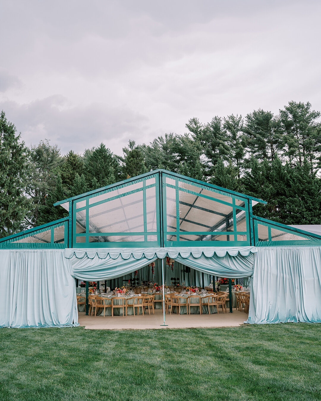 KathleenRob5-3-25GlenstoneGardenVA-VickiGraftonPhotography-672