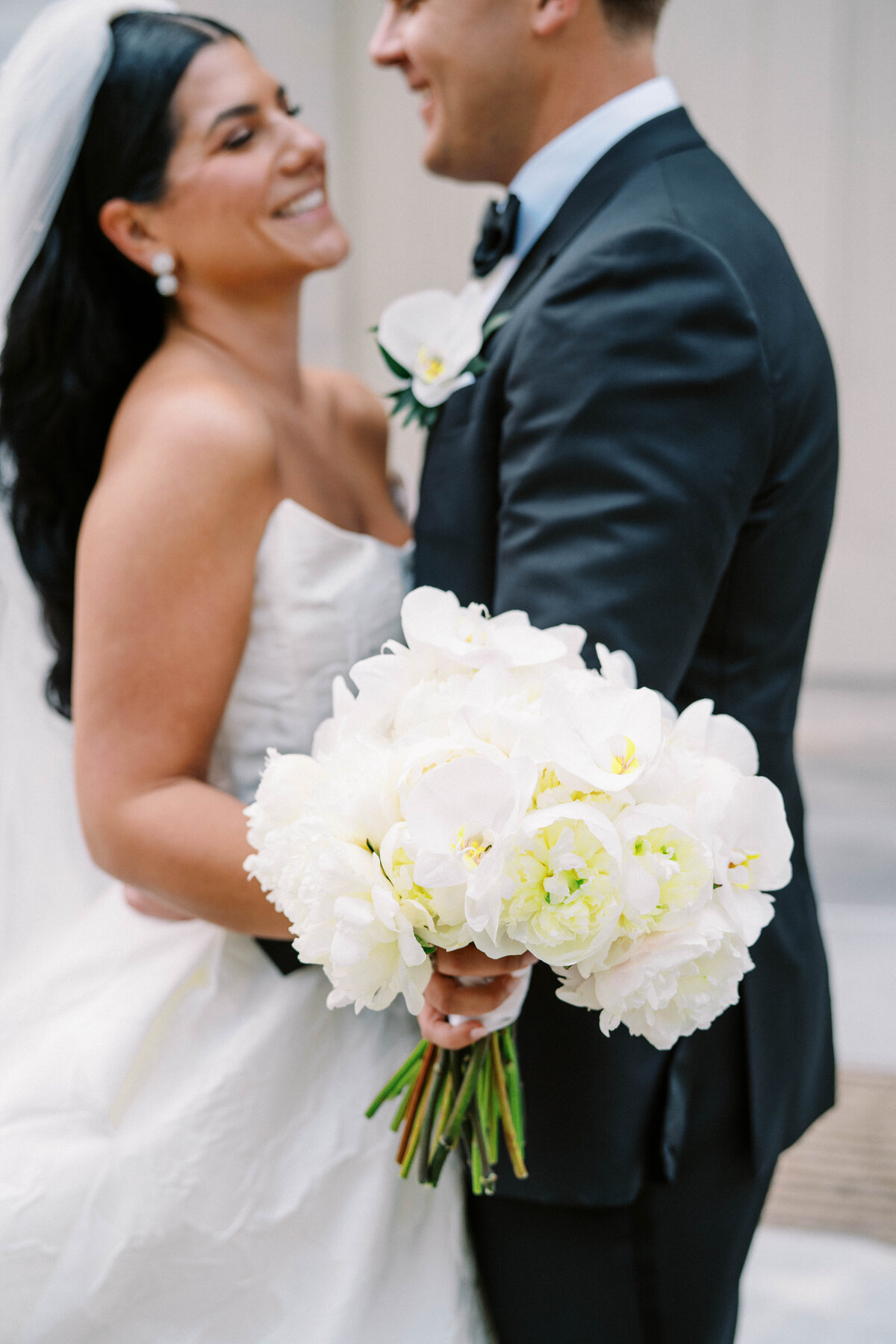 Philadelphia-Ritz-Carlton-Wedding-Bride-Groom-Photos_065