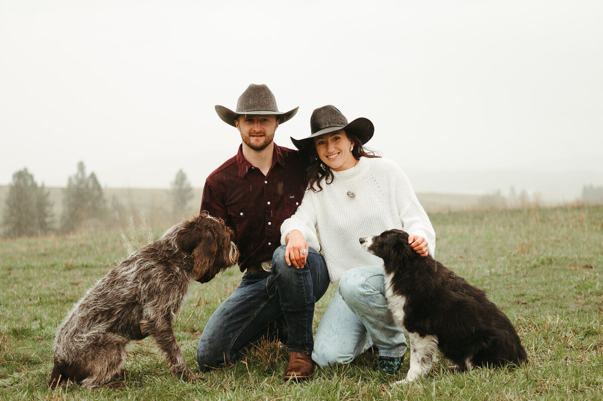 presley-gray-photo-montana-western-style-engagement-3728