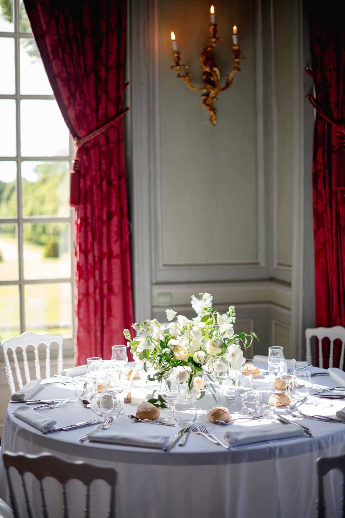 Mariage château de Champlâtreux Paris Photographe soirée déco florale