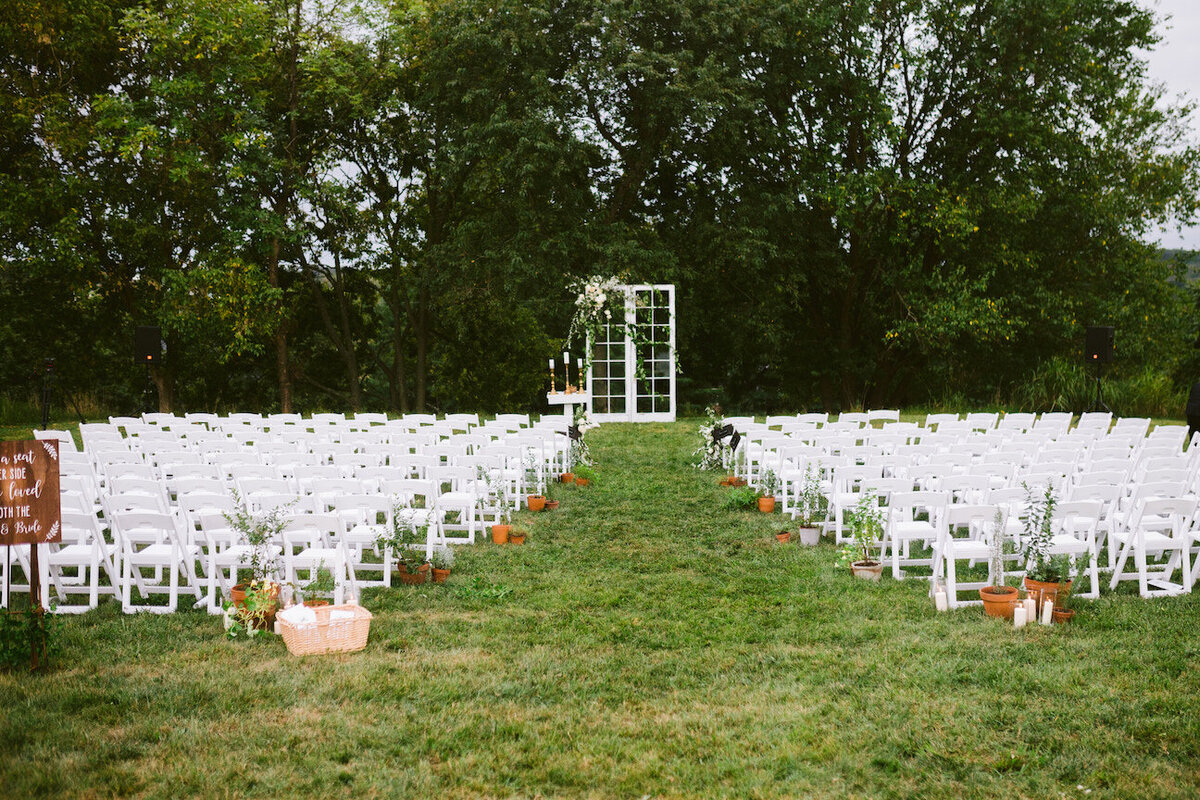 tranquility-farm-rustic-tent-wedding18