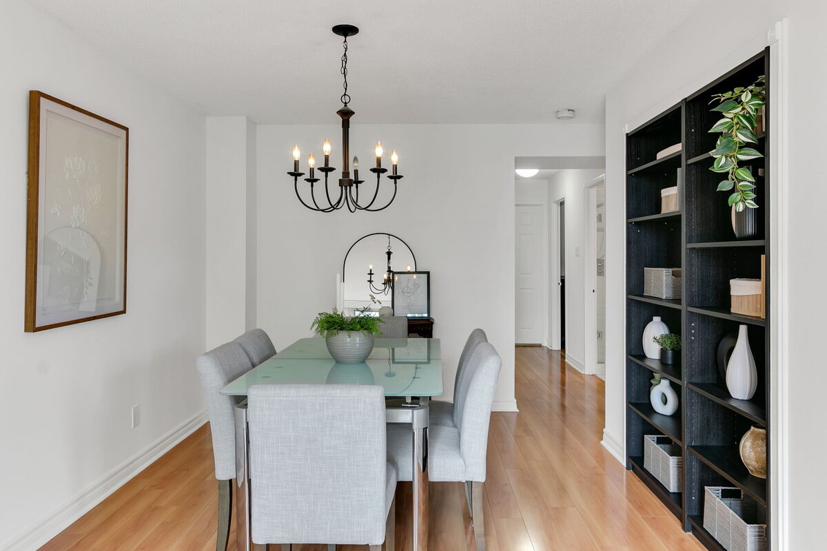 17-web-or-mls-12_004_Dining Room