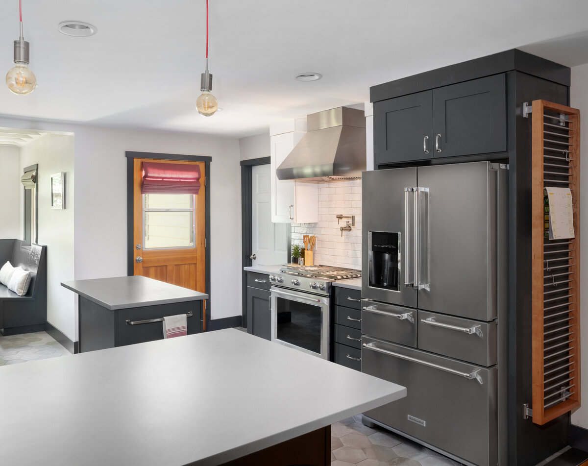 hello-home-modern-kitchen-breakfast-nook-built-in-seating-austin-4