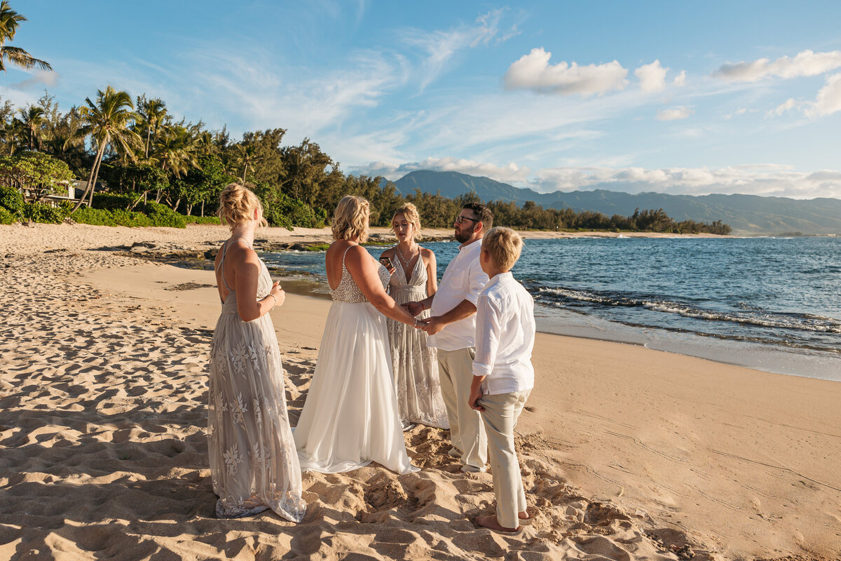 papailoa-beach-elopement-36