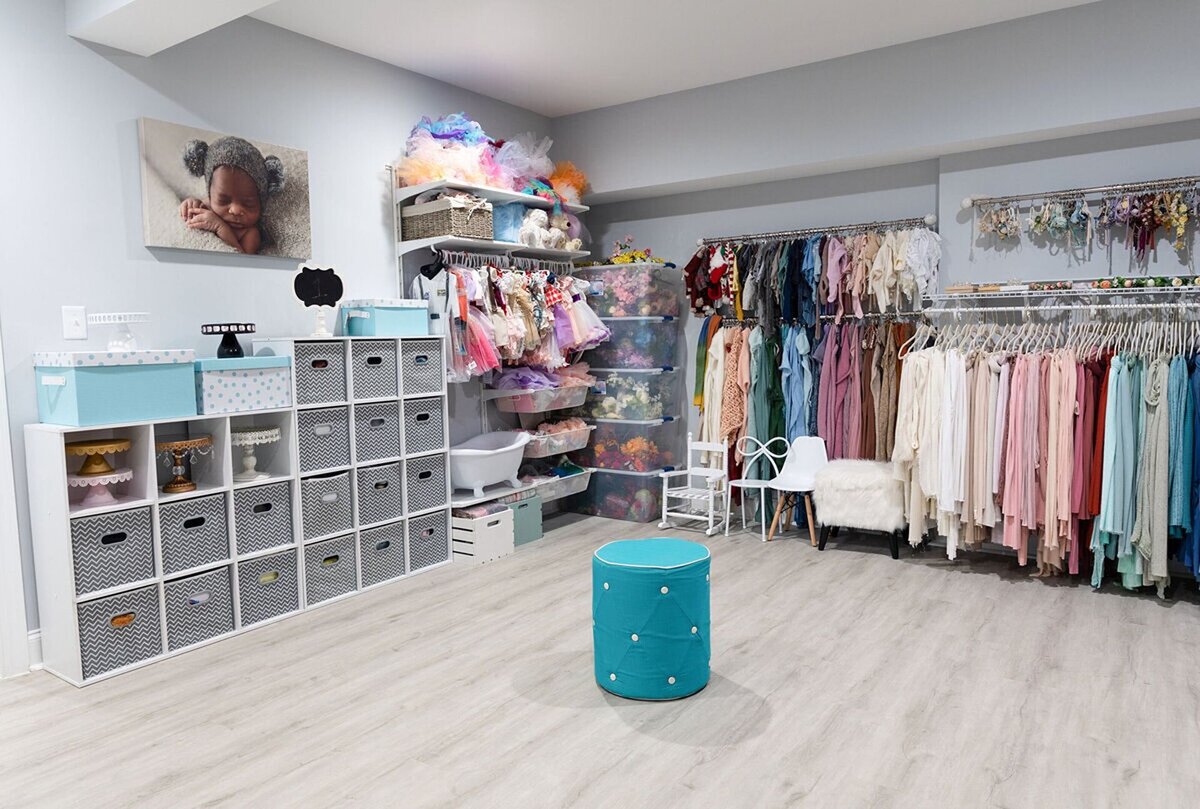 Lisa Yvette's props and wardrobe for newborn, maternity, and cake smash sessions