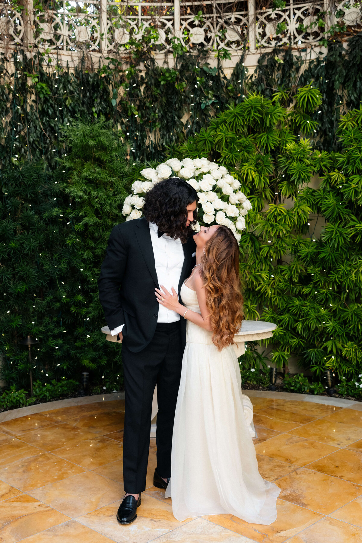 98_riskyexposure_n_las-vegas-elopement-photography-weddings