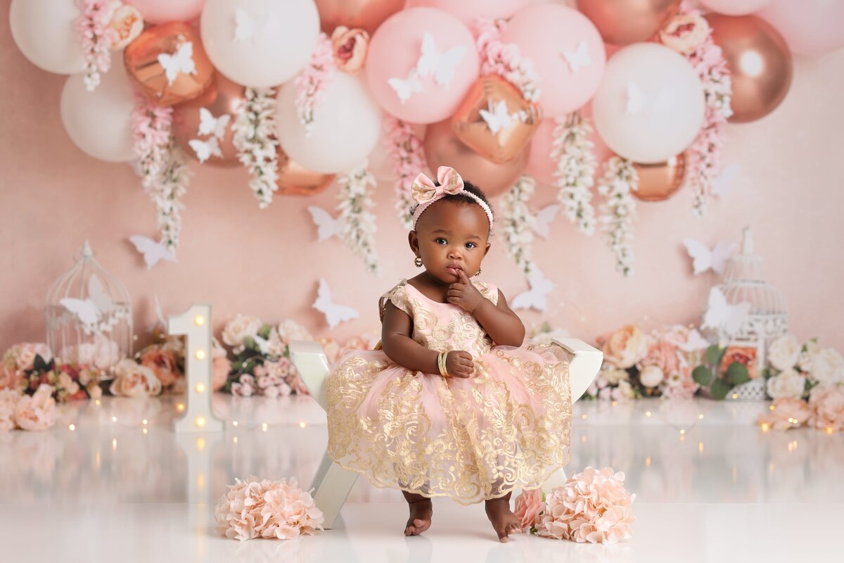 cake-smash-florals-charlotte