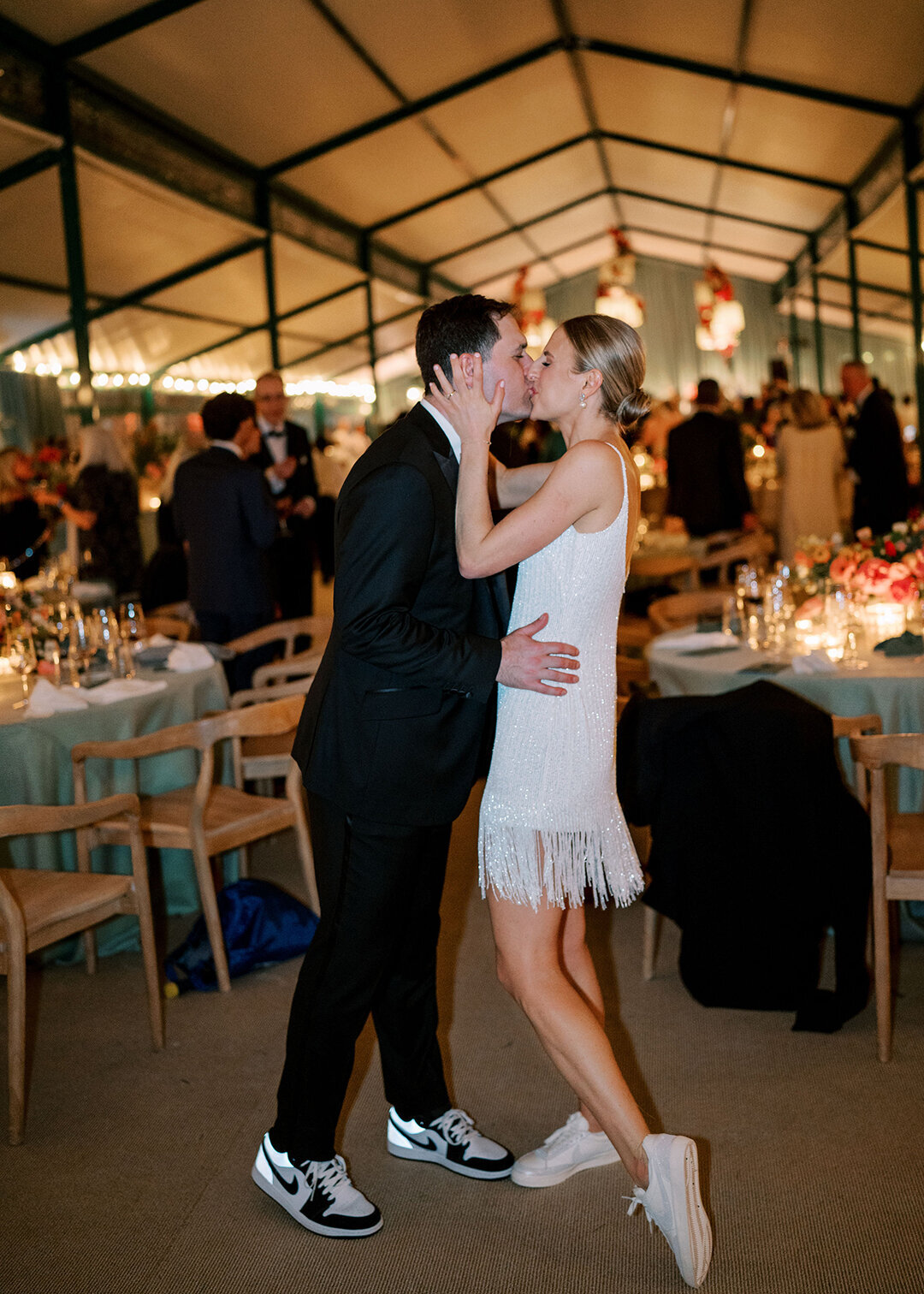 KathleenRob5-3-25GlenstoneGardenVA-VickiGraftonPhotography-1239