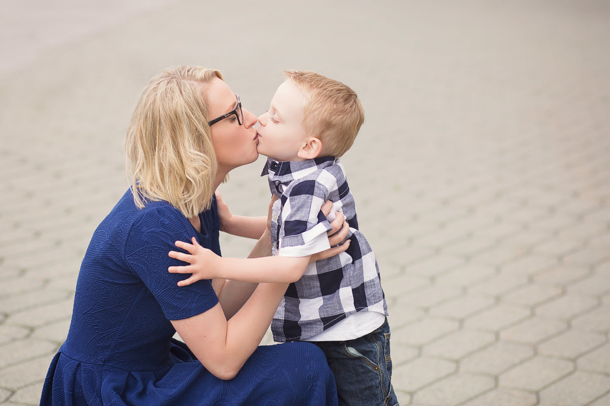 Green Bay, WI Family Portrait Photographer @ http://www.photosbyciera.com