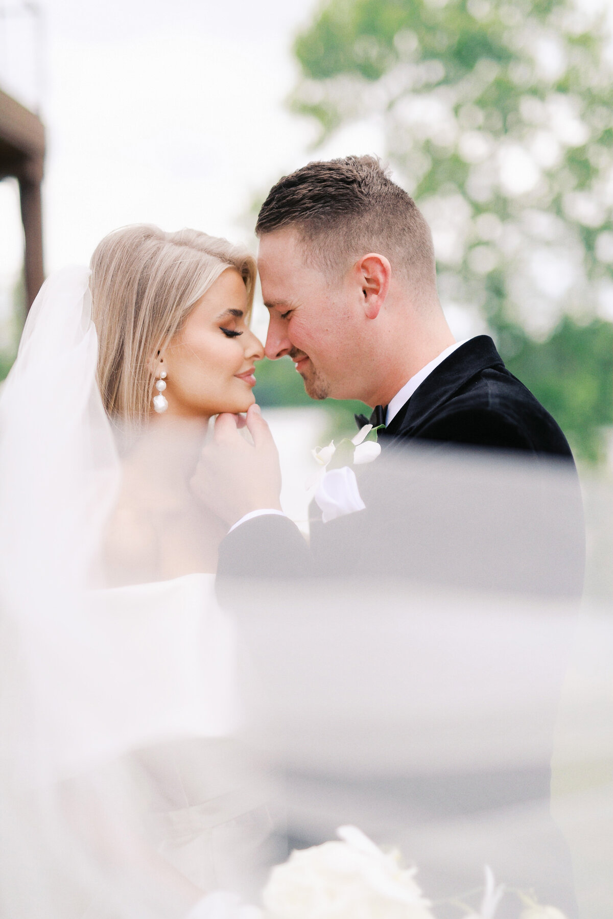 Barn at Smith Lake Wedding Photographer-36