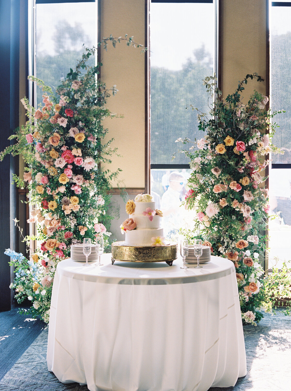 Sarah Rae Floral Designs Wedding Event Florist Flowers Kentucky Chic Whimsical Romantic Weddings22