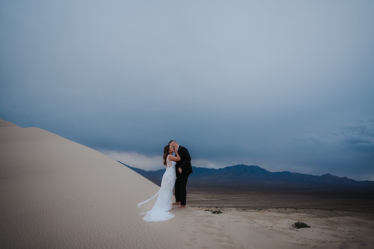 Ross + Lauren-250504-008