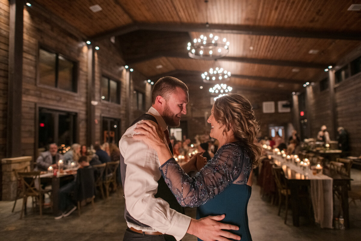 Allison and Craig - Elly_s Favorites-78