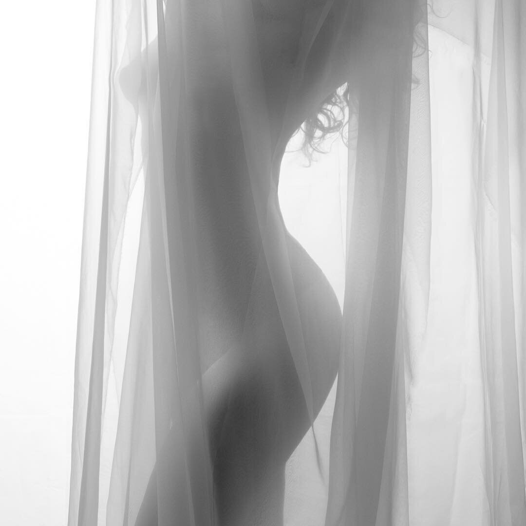 black and white fine art nude boudoir photo