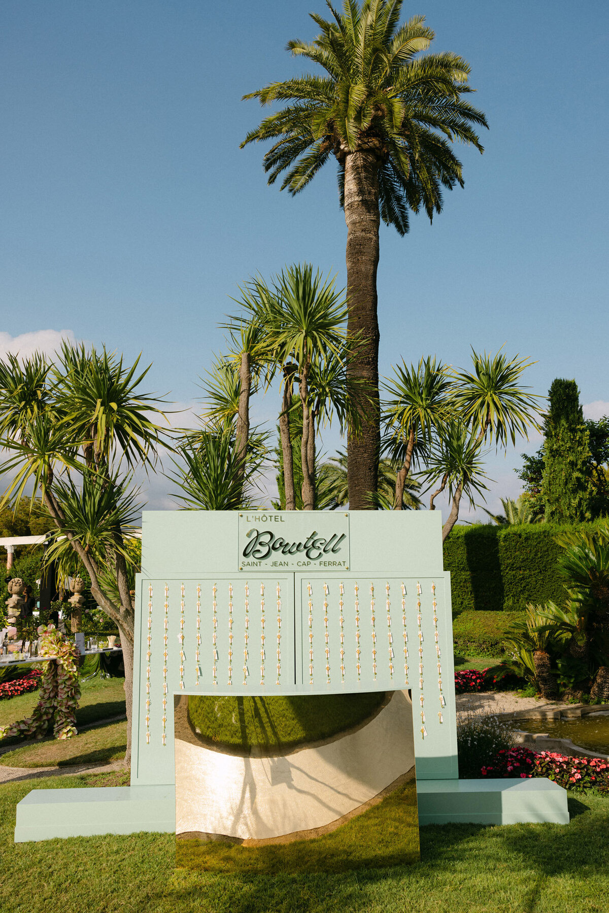 Decoration of the wedding reception in VIlla Ephrussi.