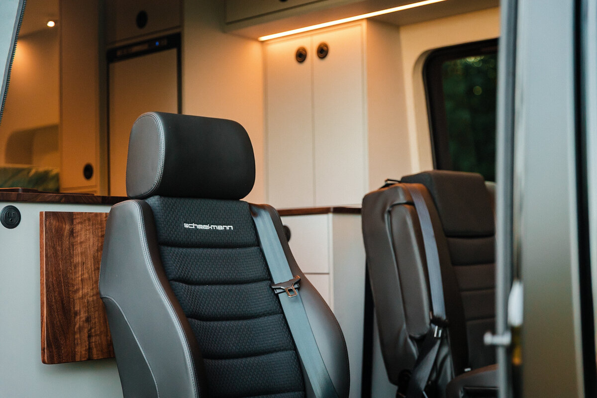 2_WooleyBugger250829_BMV_SlowFastcreative_1707