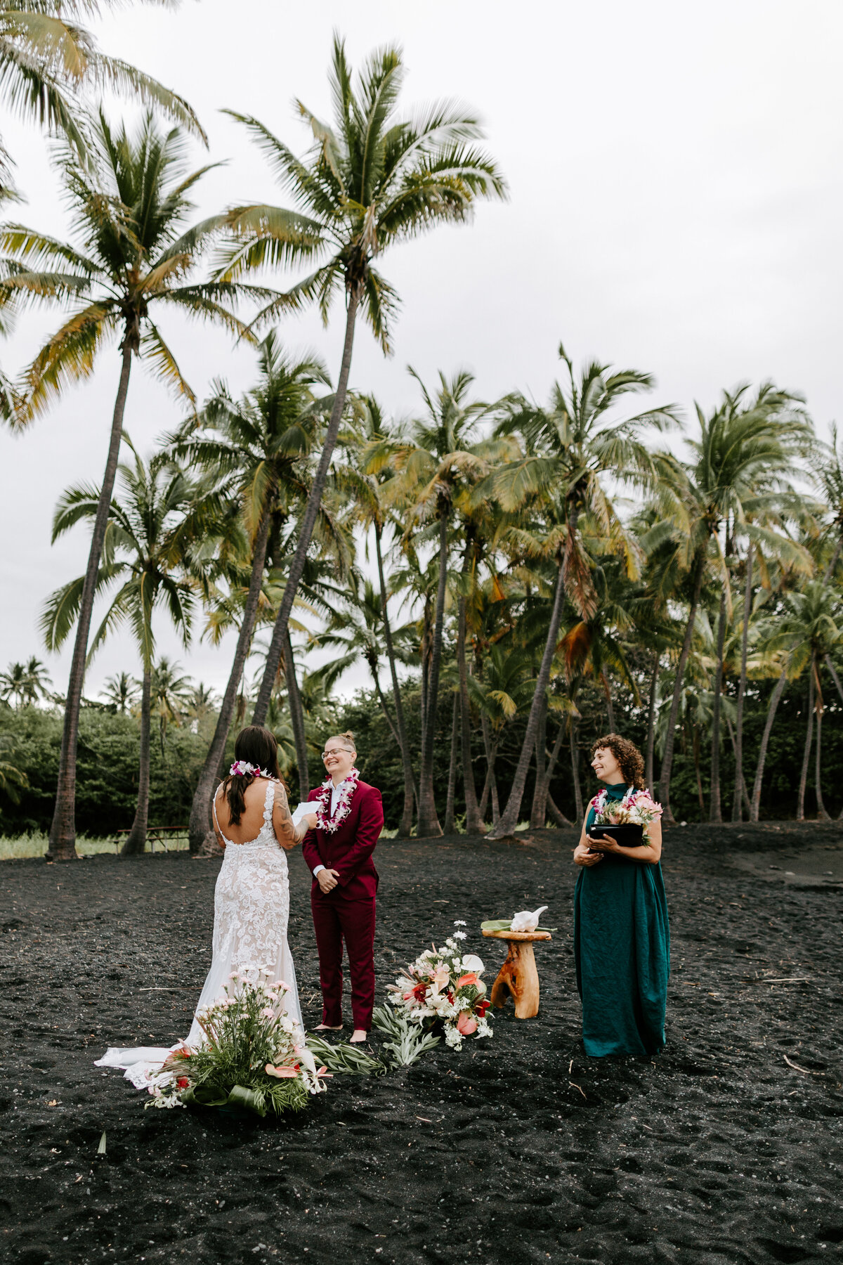 23.04.01_Sara and Erin_Big Island and Maui elopement_Aly Dove Photography _0057