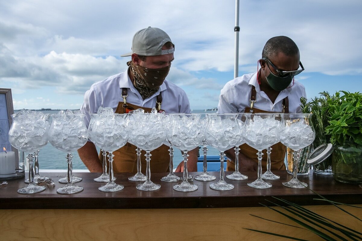 Revolve-Lunch-Bermuda-Dasfete-61