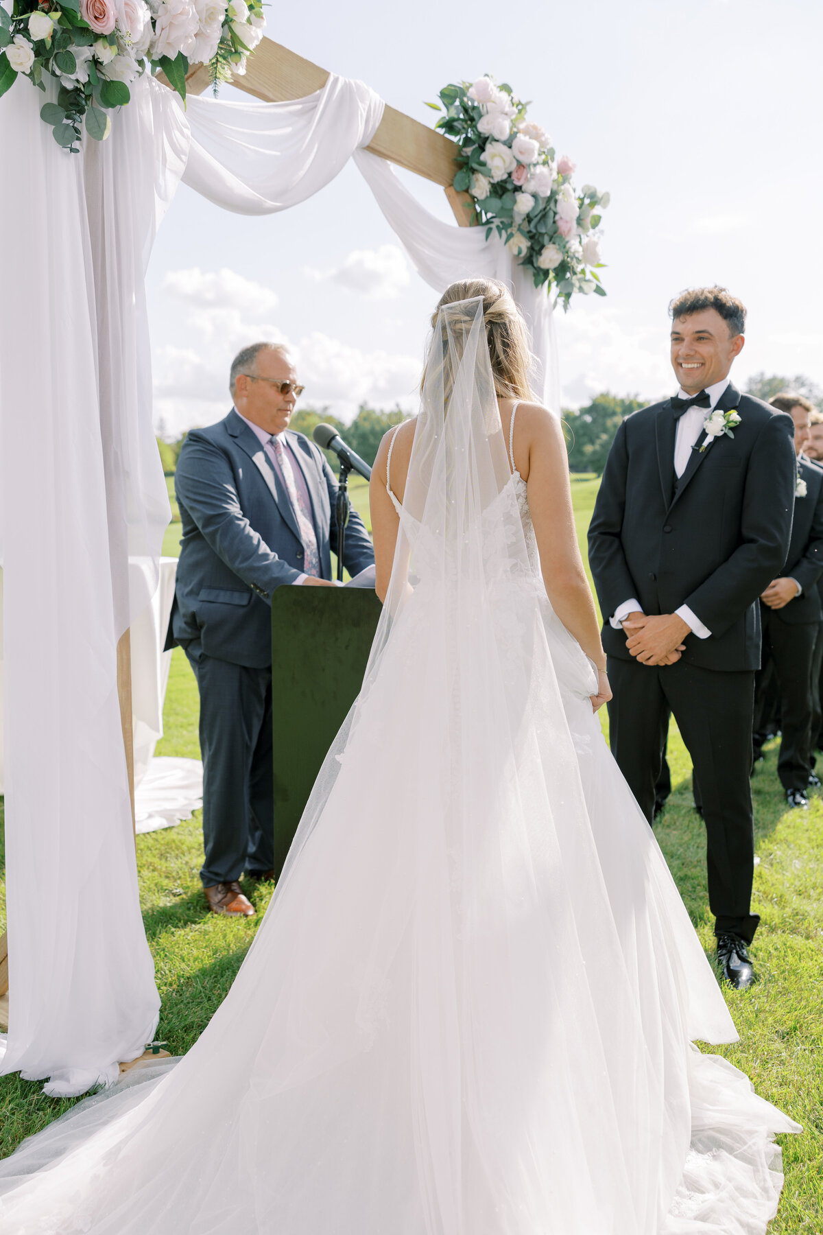 weddinarchceremony
