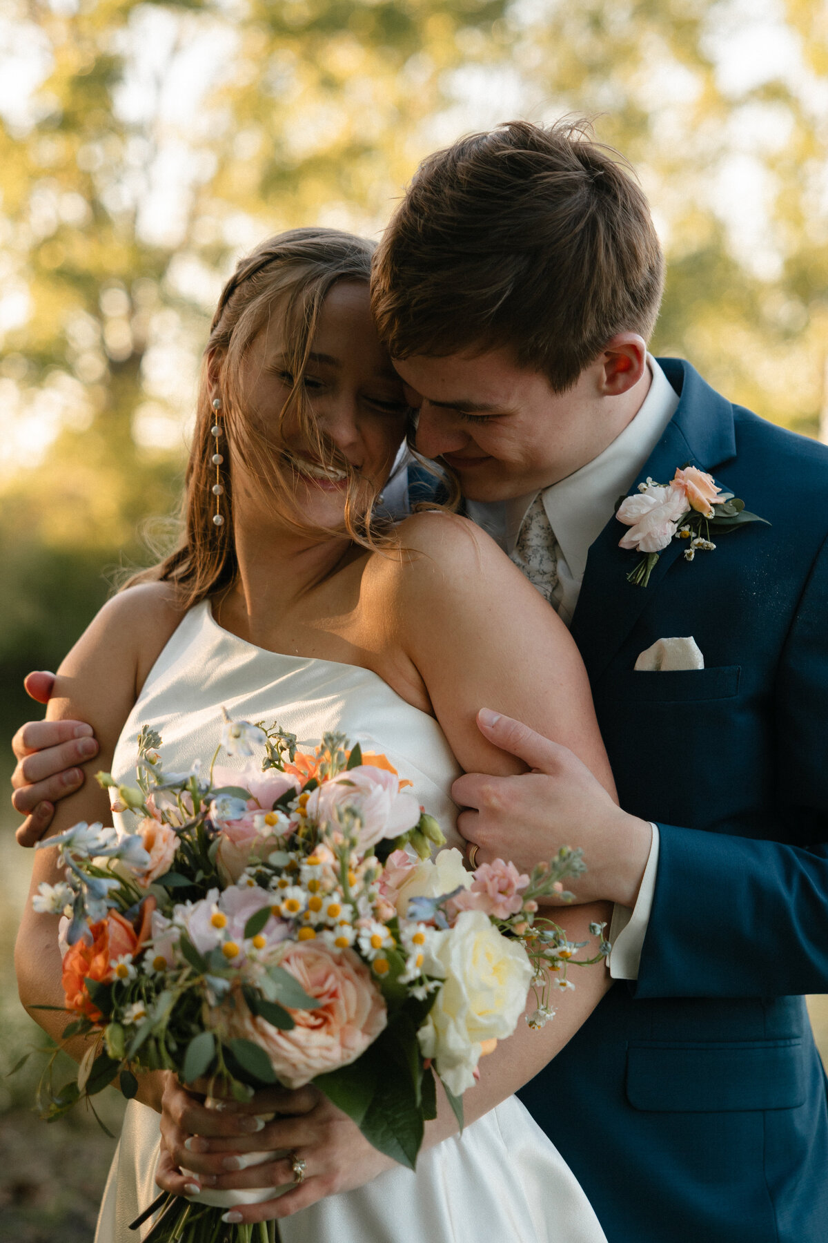 Sydney and Brant's Rustic Midwest Wedding Photography-644