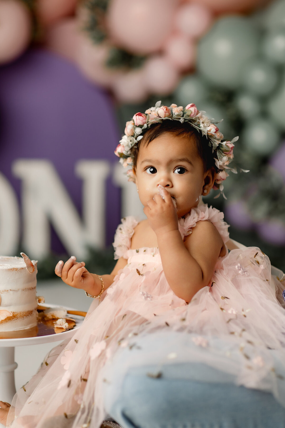best cake smash photographer near me, NW Arkansas cake smash photography, baby photographer near me, NW Arkansas milestone sessions